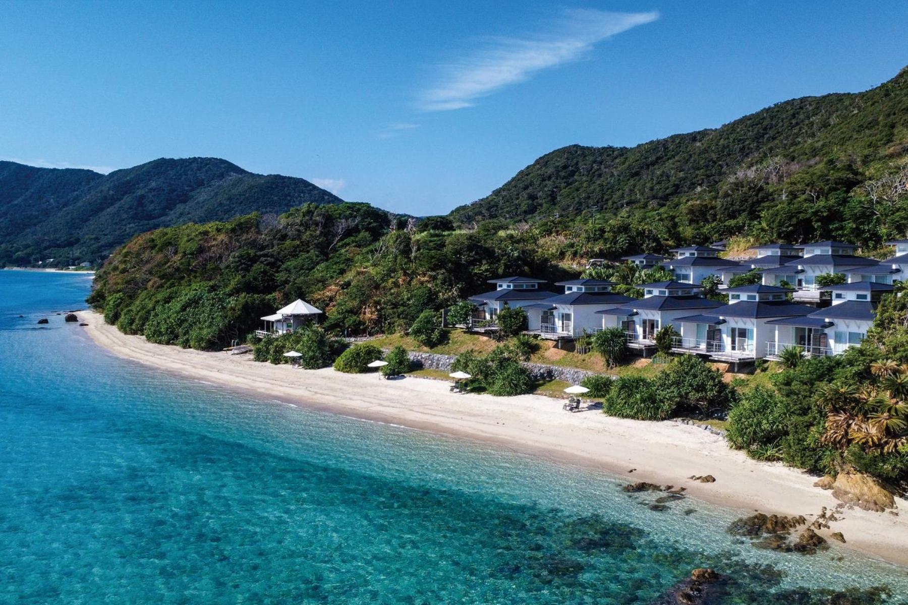 Miru Amami Hotel Tatsugo Buitenkant foto